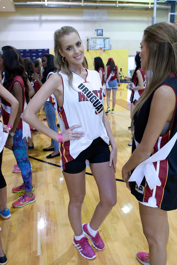 pu_1_2014_miamiheatdancersevent_uni201402831_85