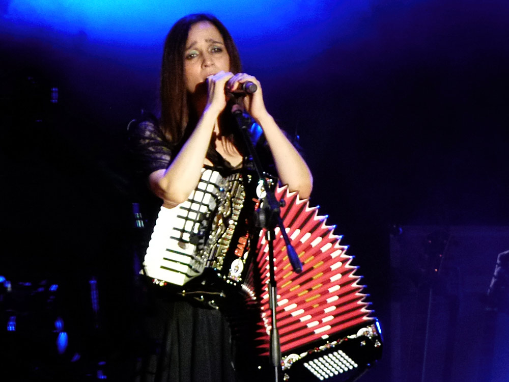 Julieta Venegas La Jaula De Oro