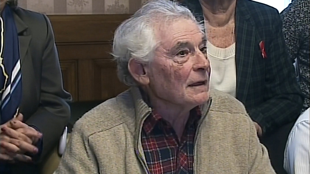 Ernesto Agazzi renunció a su banca en el Senado para que