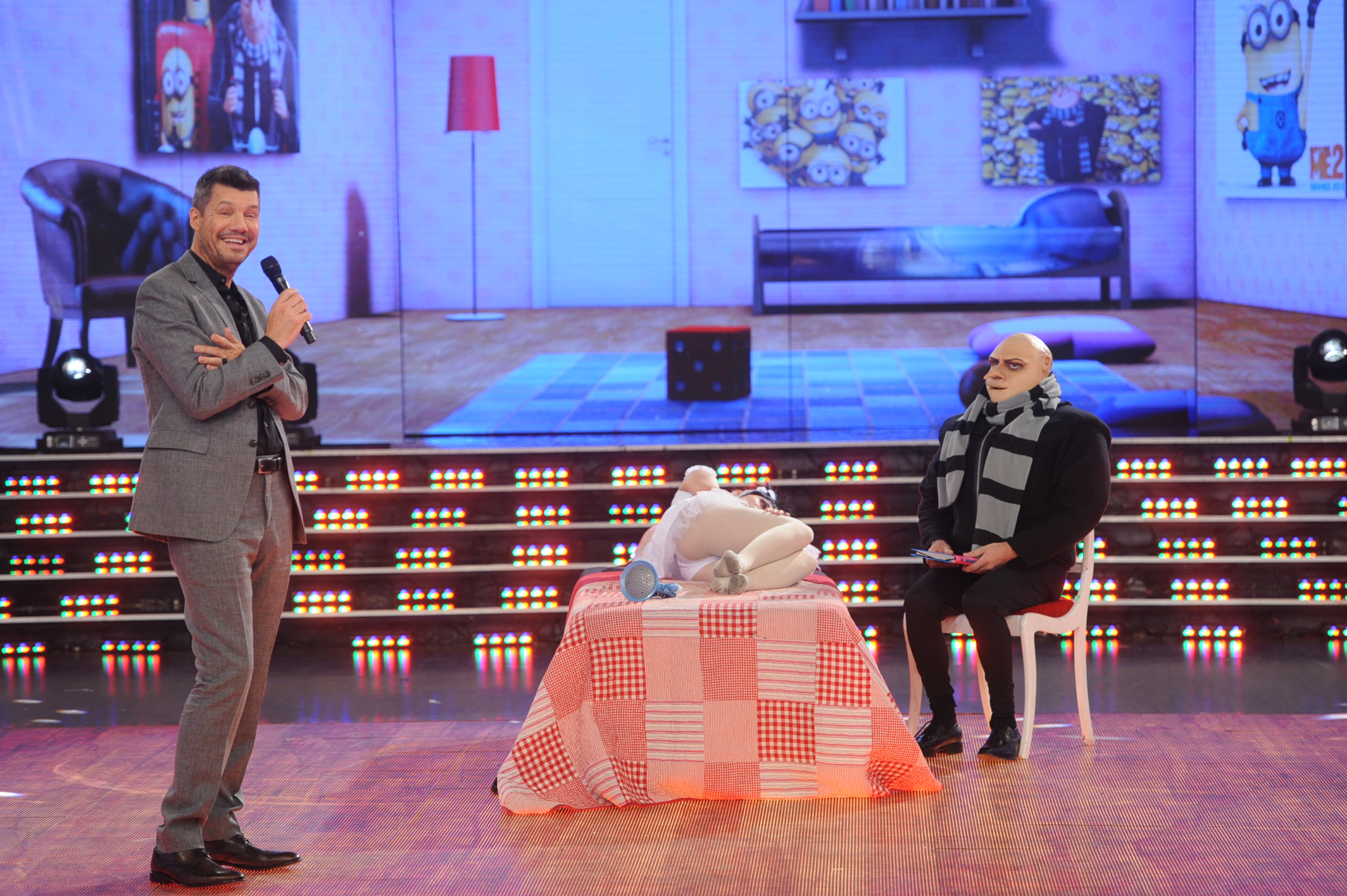 MT y Freddy como Gru de Minions 2