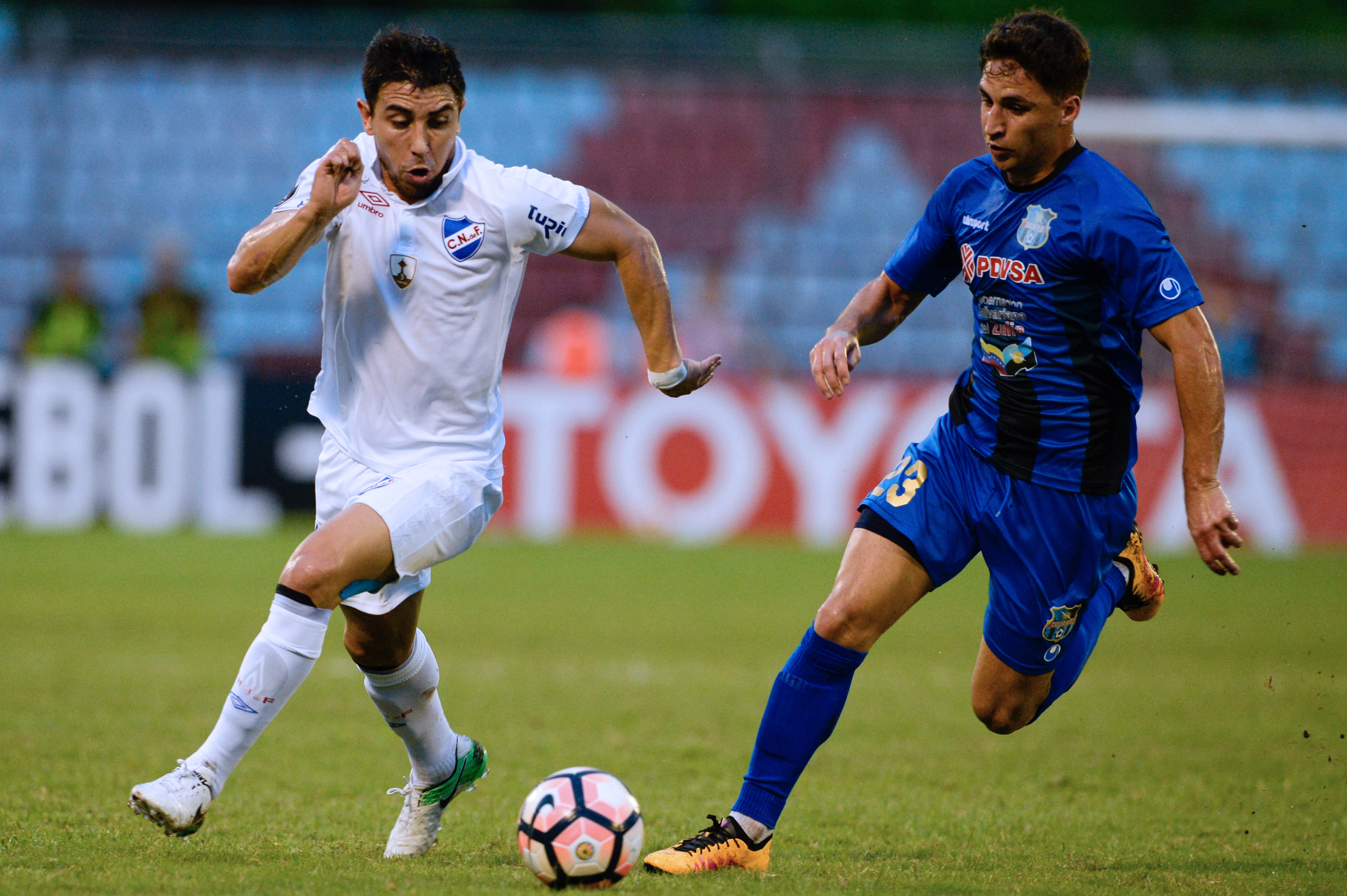 FBL-LIBERTADORES-ZULIA-NACIONAL