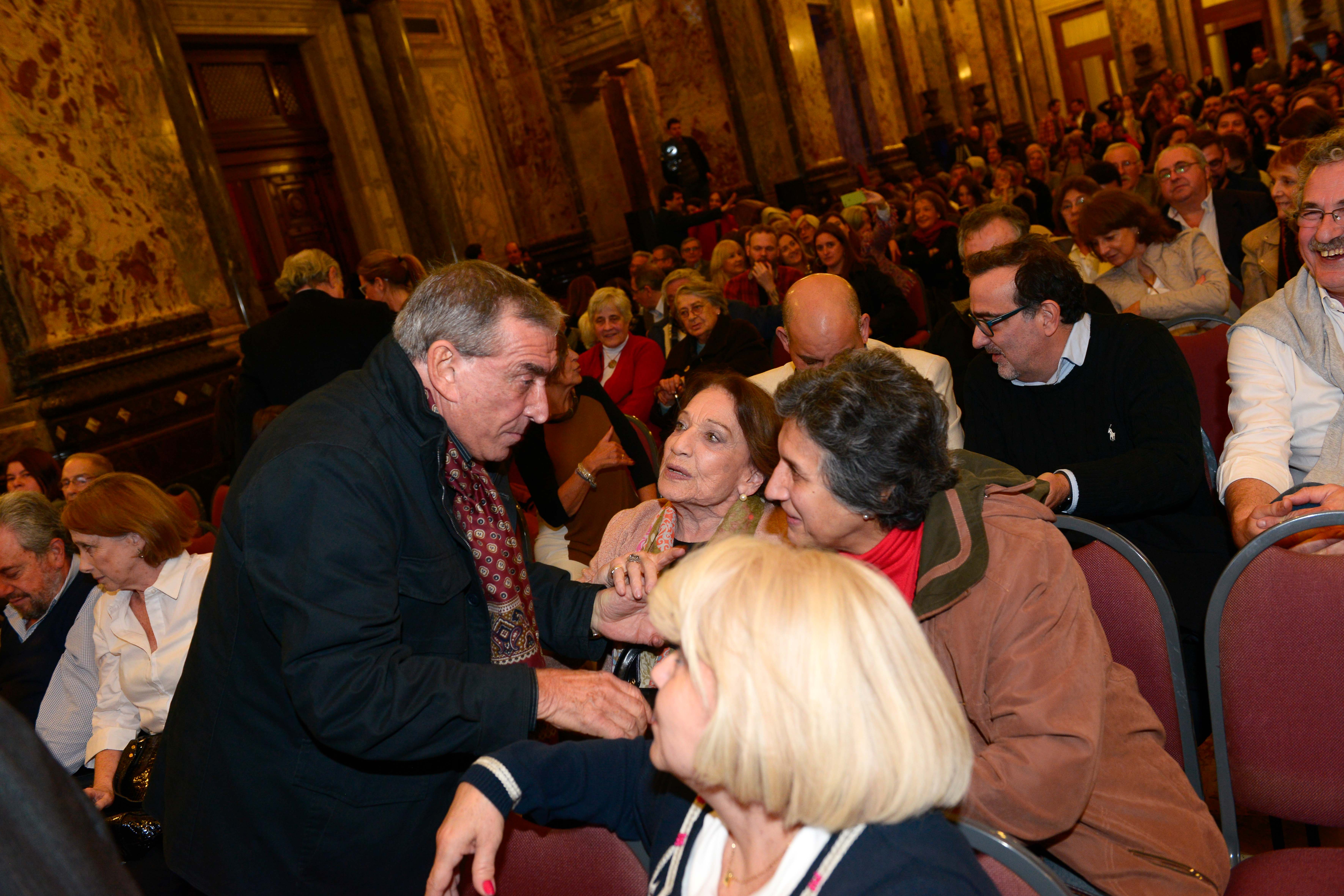 Avant Premiere de El Origen: humor rioplatense.