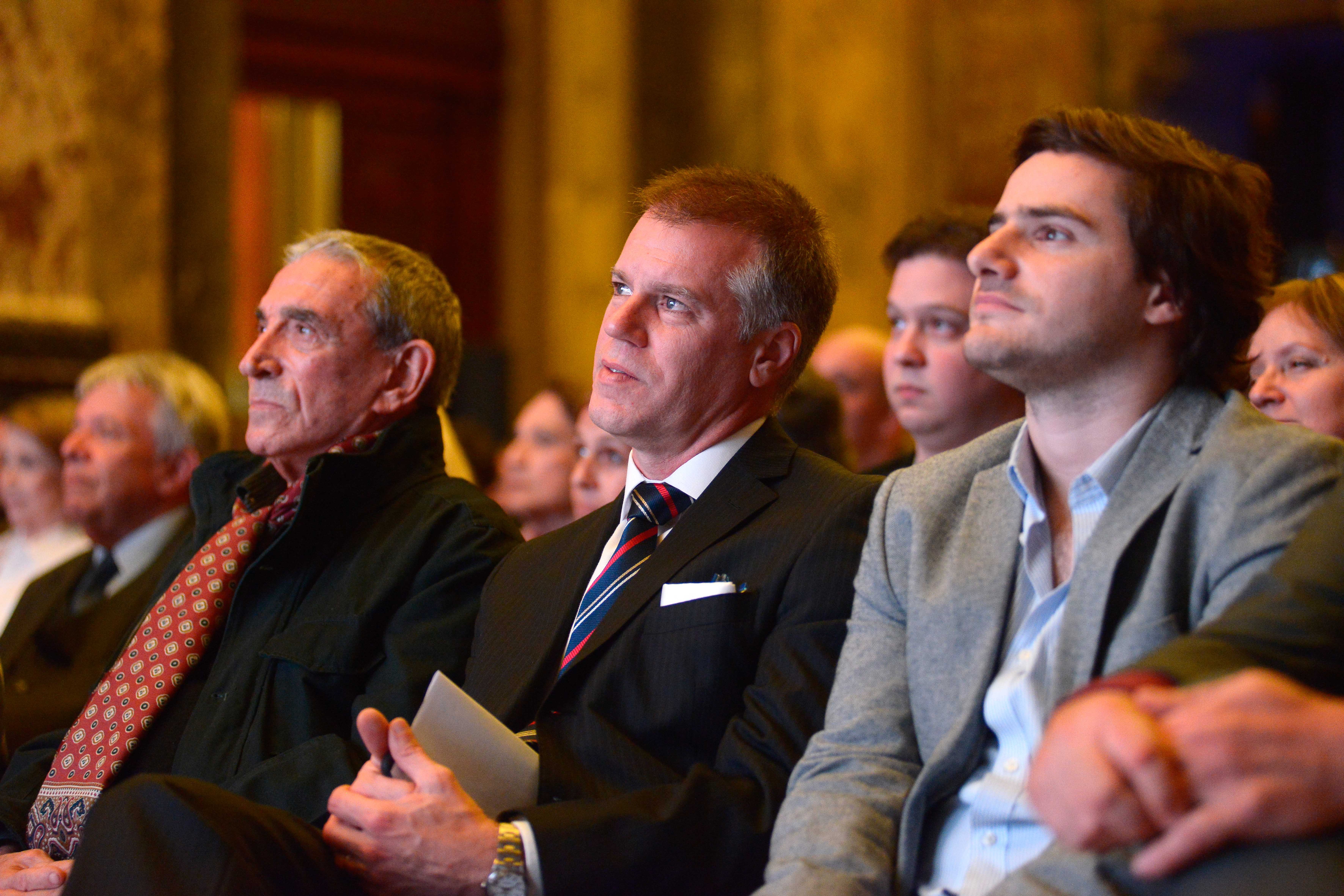 Avant Premiere de El Origen: humor rioplatense.