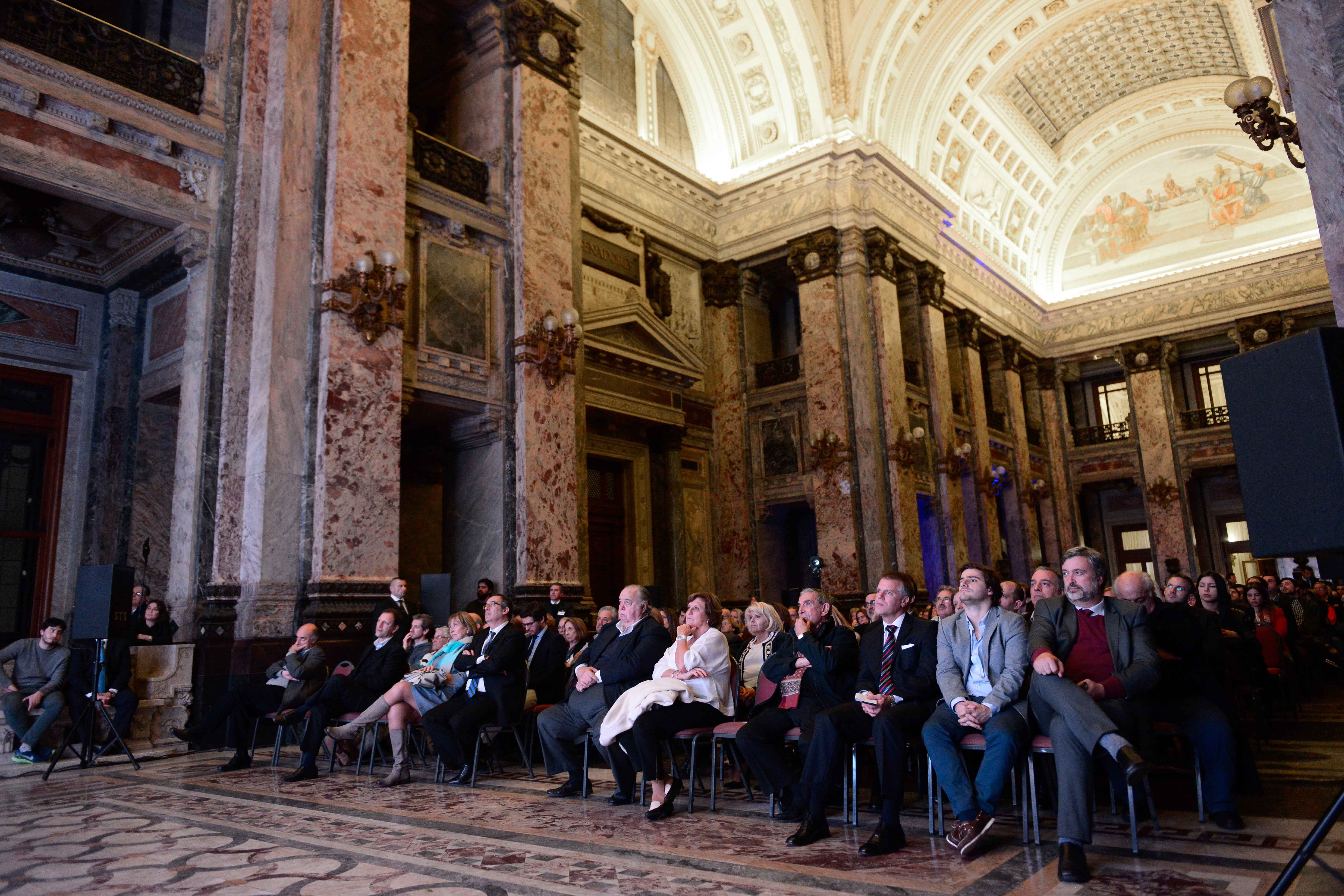 Avant Premiere de El Origen: humor rioplatense.