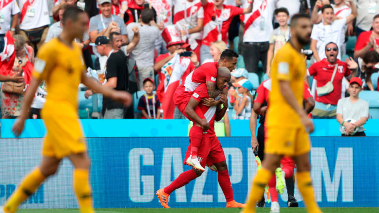 Perú se despide del Mundial con un triunfo 2-0 ante Australia
