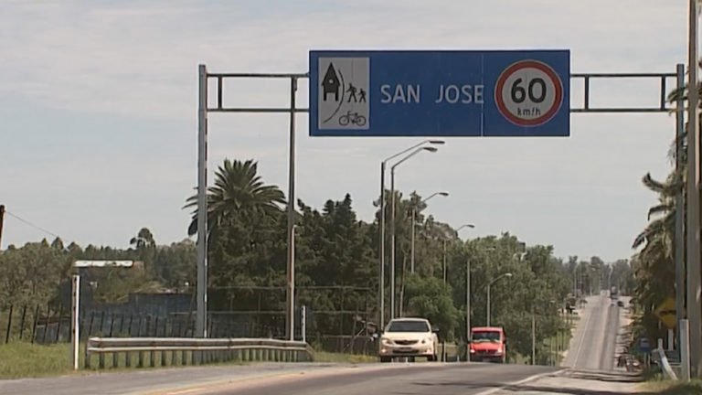 Un joven de 24 años permanece internado tras recibir varios disparos a la salida de un bar en San José