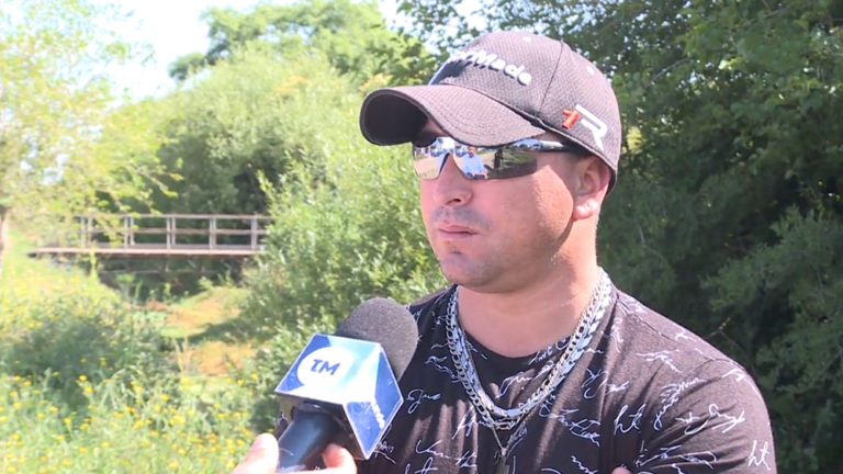 Vecino del policía que intentó matar a su pareja y su hijo dijo que el hombre era violento pero "no esperaba que llegara a este punto"