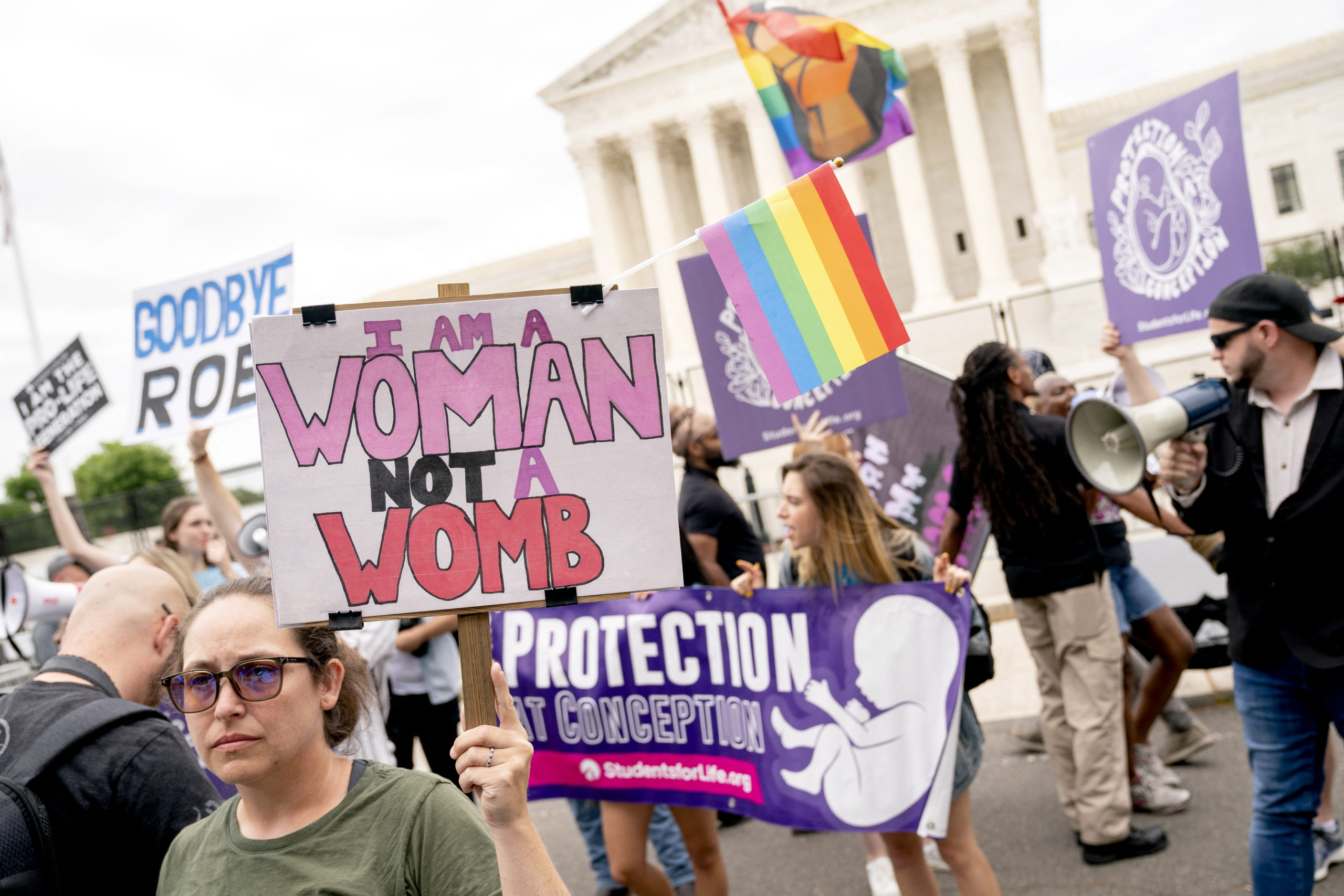 Corte Suprema de Estados Unidos revoca el derecho constitucional al ...