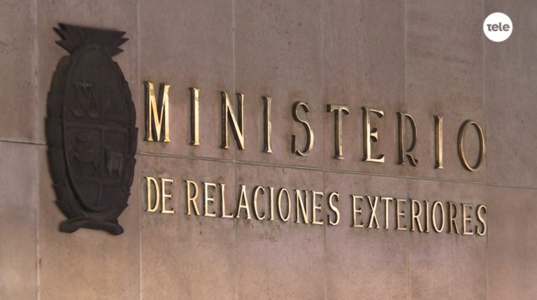 Gobierno sigue “con atención y seria preocupación” lo ocurrido en Venezuela y rechaza “intervención militar de un país en territorio de otro”