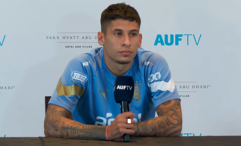 Mathias Olivera thi đấu bền bỉ và chắc chắn ở hành lang trái - Nét đẹp của sự ổn định trong hành trình bóng đá