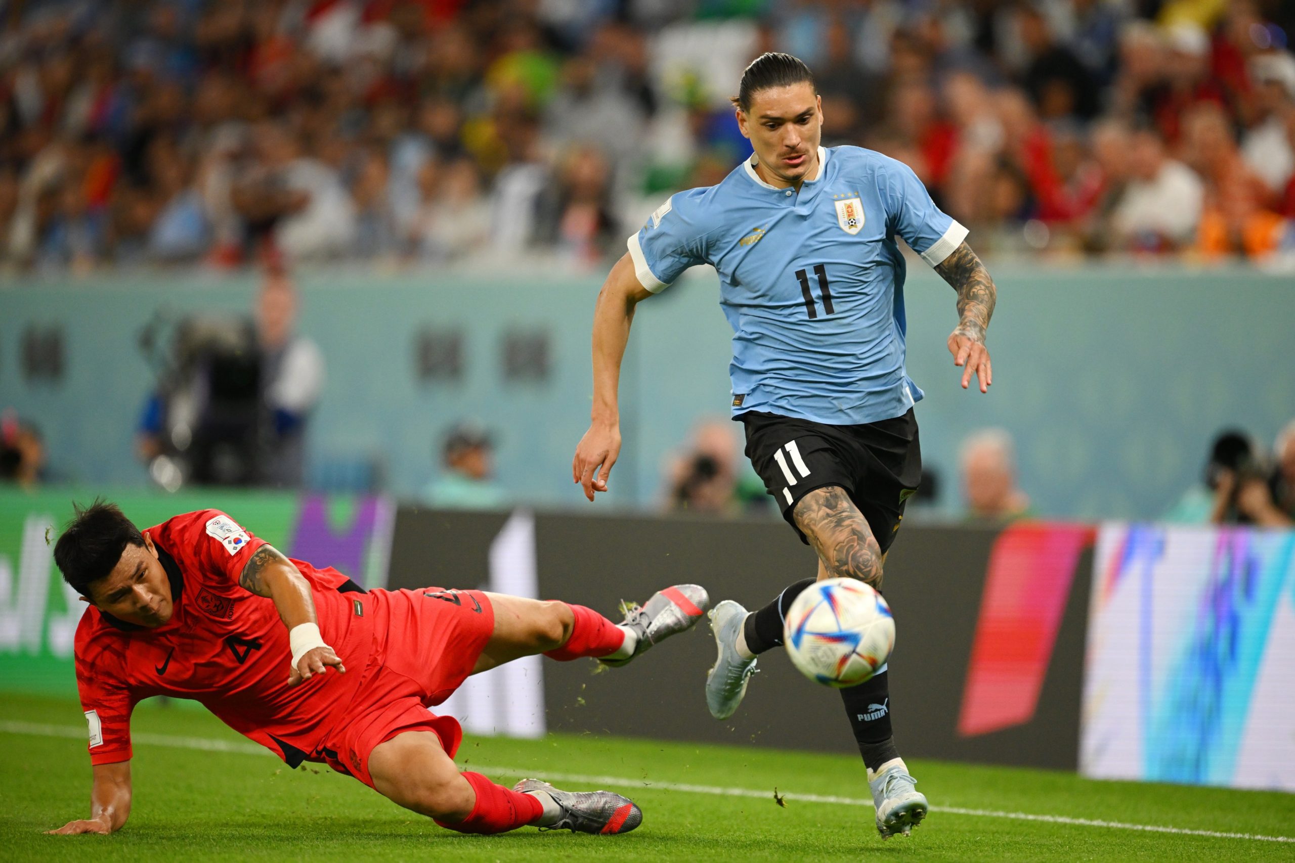 Uruguay y Corea del Sur repartieron honores en el primer partido