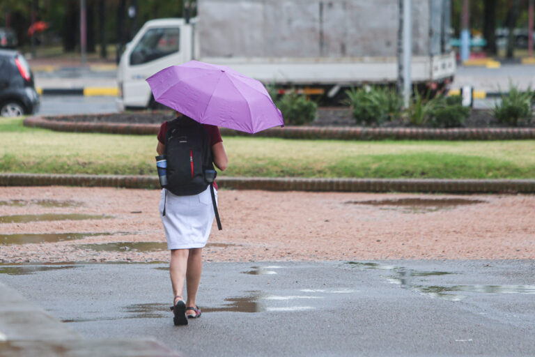 Alerta amarilla de Inumet por tormentas puntualmente fuertes y lluvias abundantes para el norte del país