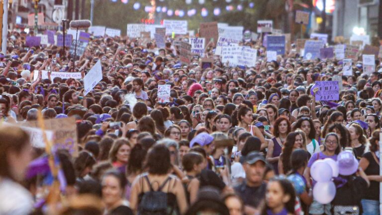 Polémica por consigna “antiimperialista” del Pit-Cnt para el 8M: apoyos, críticas y debate dentro del feminismo