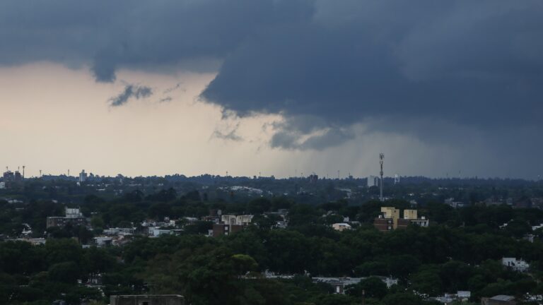 Inumet emitió advertencia amarilla por tormentas fuertes en el este del país