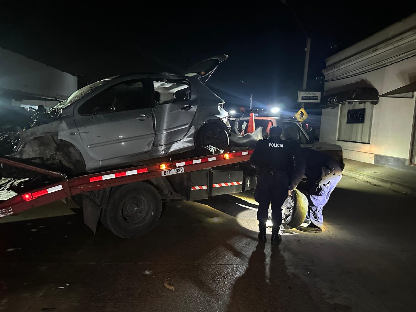 Murió un joven de 25 años tras chocar el auto que conducía contra una ...