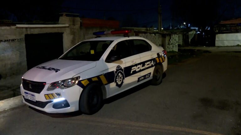 Un policía fue detenido con 86 envoltorios de droga en un morral en la Cruz de Carrasco