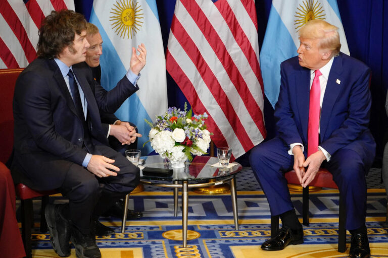 Milei se reunirá con Trump el martes en Nueva York, en medio de las negociaciones de Argentina para recibir un préstamo de Estados Unidos