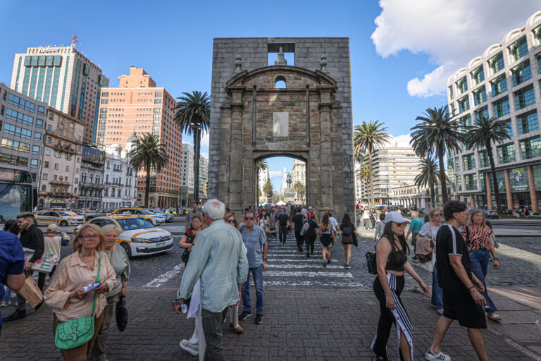 Gobierno señala aumento de la participación en este Día del Patrimonio; el Palacio Legislativo recibió más de 10.000 visitantes