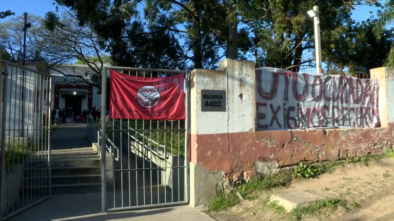 Estudiante mayor de edad de UTU de Malvín Norte amenazó “de muerte y de agresión sexual” a una adscripta; Afutu ocupa el centro y pide medidas