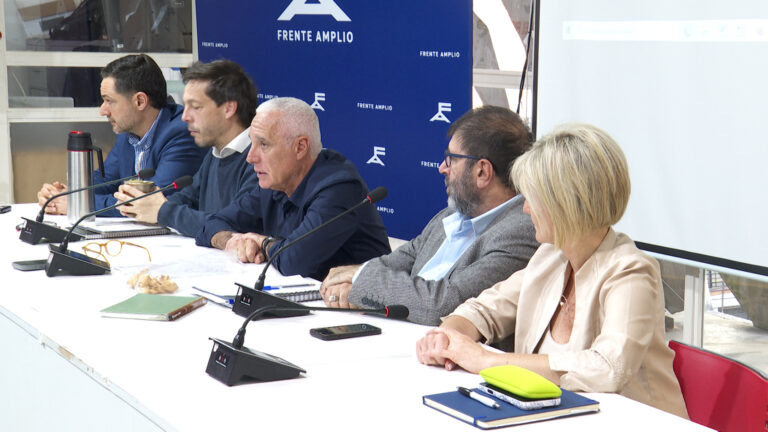 Ministro del Interior presentó plan de seguridad al FA: “Es un punto de partida, tiene que ser pensado como mínimo a diez años”, dijo Pereira