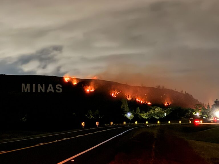 Luego de tres días de intenso combate, Bomberos controló incendio en el Cerro La Coronilla de Lavalleja; afectó a 25 hectáreas