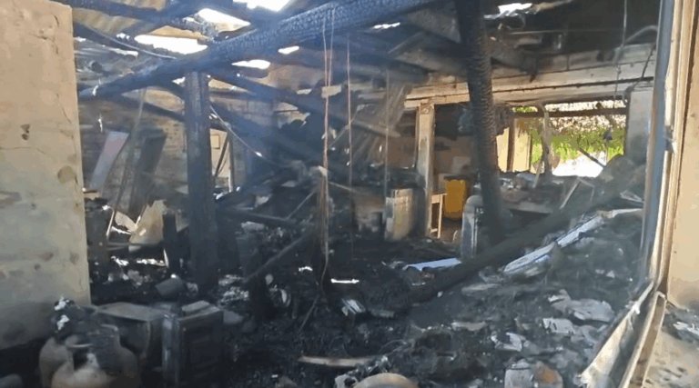 Incendio destruyó por completo el hotel La Castellana en Paysandú