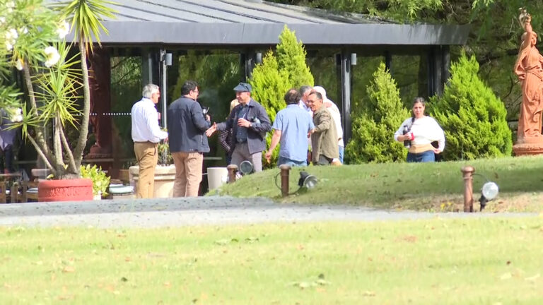 Orsi está reunido con su gabinete de ministros en Suárez y Reyes para tratar lo sucedido en Venezuela y la captura de Maduro