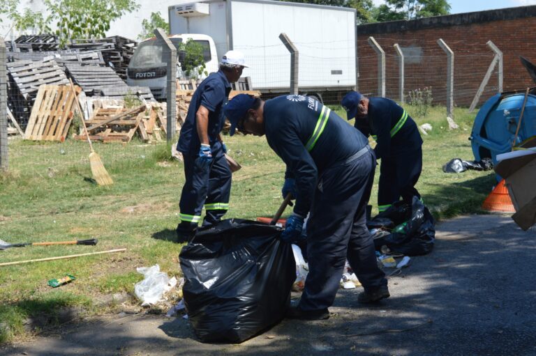 Ante “problemática compleja que afecta a varios barrios”, Intendencia de Florida puso en marcha un “equipo multigestión” para mejorar la limpieza