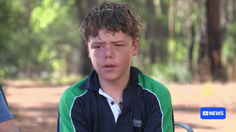 Milagro emocionante  en Australia: un chico de 13 años nadó cuatro horas para buscar auxilio