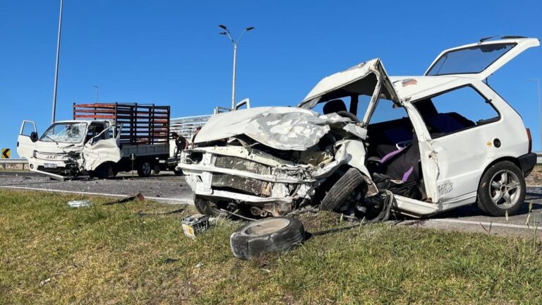 Accidente fatal en Lavalleja: una joven de 28 años murió tras chocar de frente contra un camión
