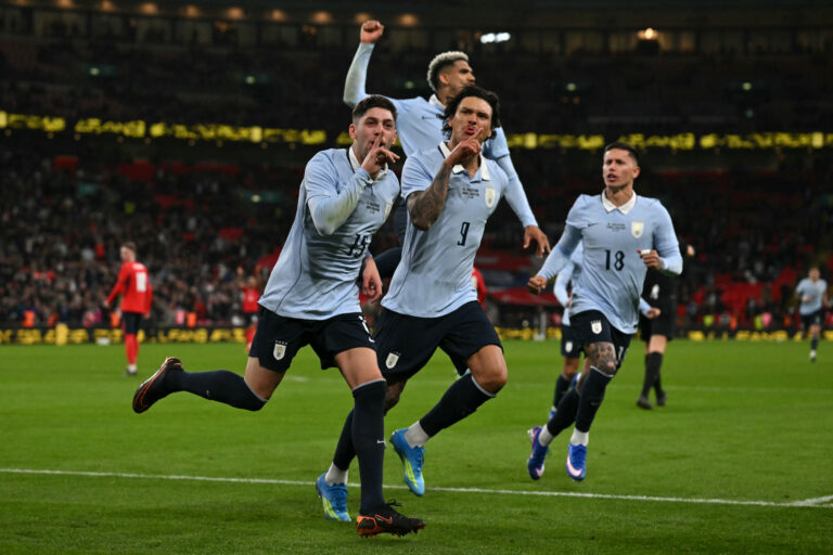 Uruguay e Inglaterra empataron 1 a 1 con gol de Federico Valverde al final del partido