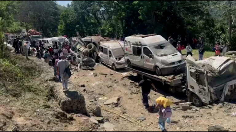 Ataque bomba en carretera de Colombia dejó siete personas muertas y 20 heridas